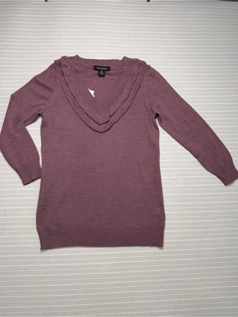 🍂 NWT Banana Republic 100% Extra Fine Merino Wool Sweater – XS